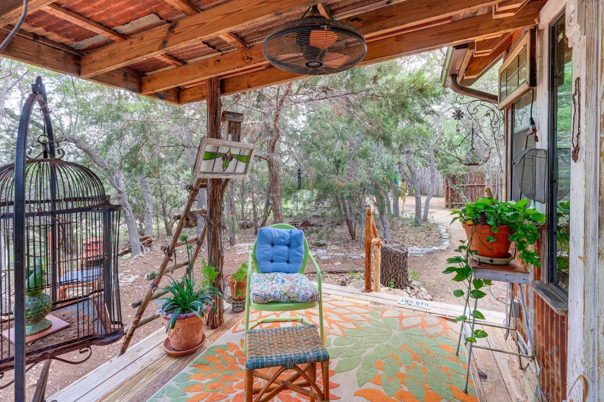 Pet-Friendly Wimberley Cabin With Fire Pit And Hot Tub Exterior foto